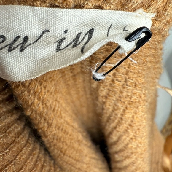 New In Sweater Collared Ribbed Textured Oversized In Camel - Picture 8 of 9